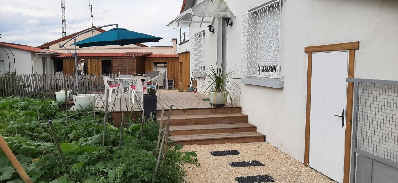 Maison Ville Agreable Riorges Kültér fotó